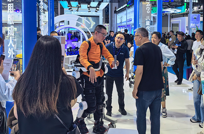 程天科技攜眾系列外骨骼產品亮相2025CMEF，共繪智慧醫療新未來