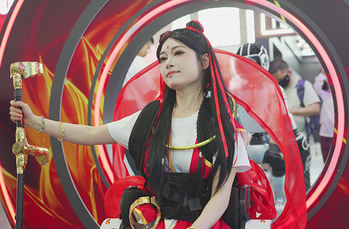  程天科技攜手殘障博主侯羿朵快閃中國國際動漫節